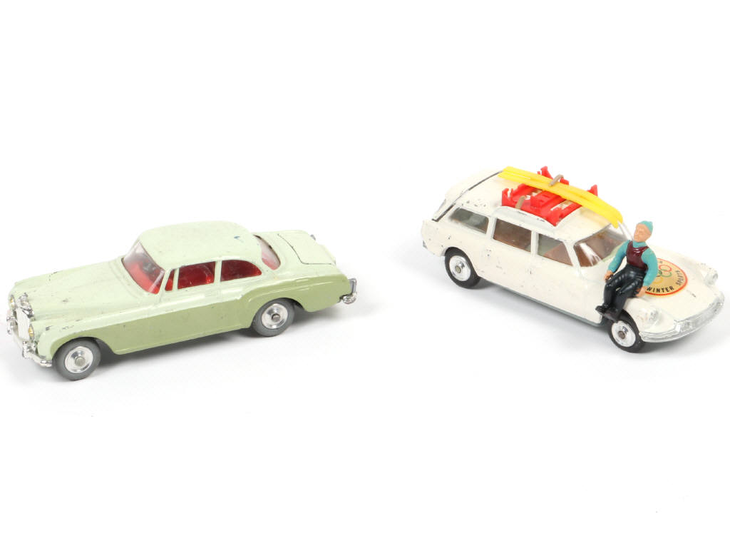 Lot 214 - CORGI TOYS (GB) (2)