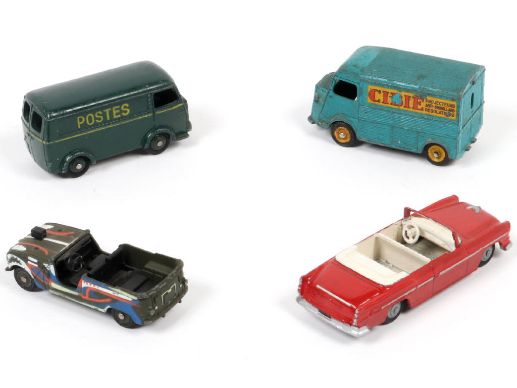 Lot 273 - DINKY TOYS (FRANCE) (4)