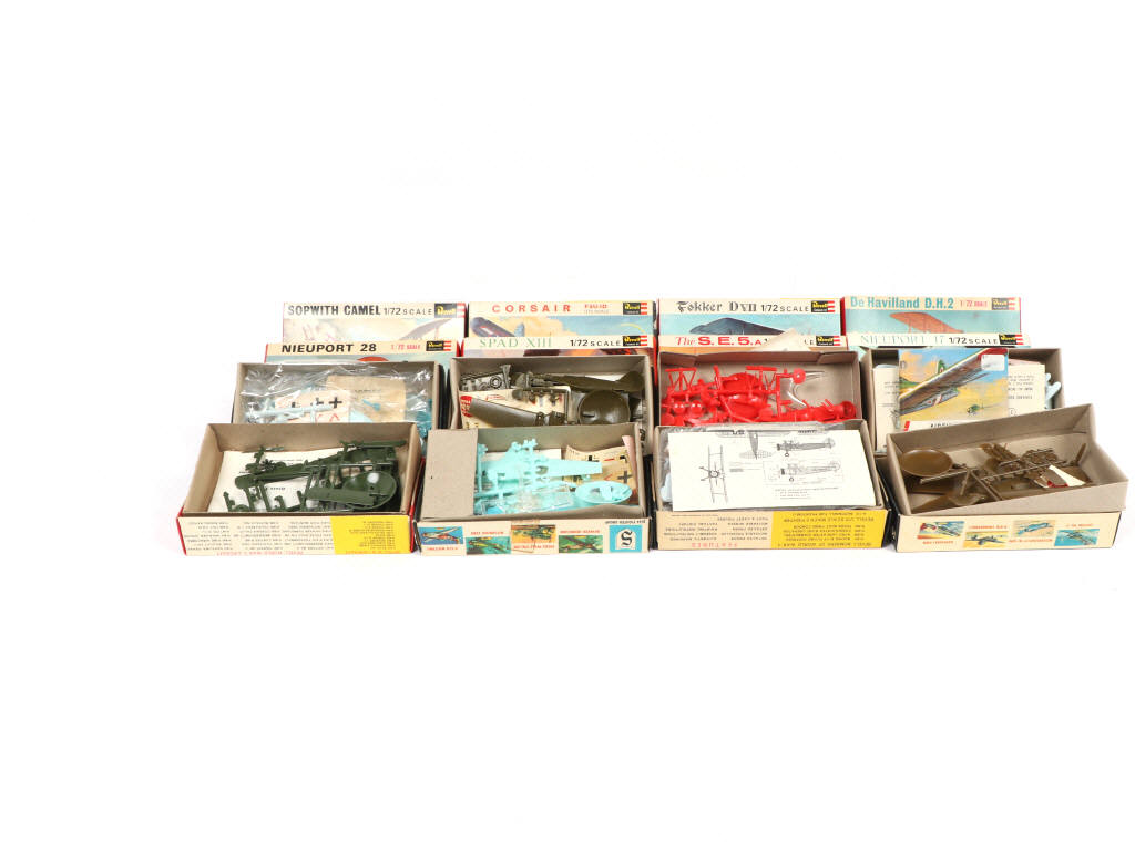 Lot 31 - REVELL (USA) (20)