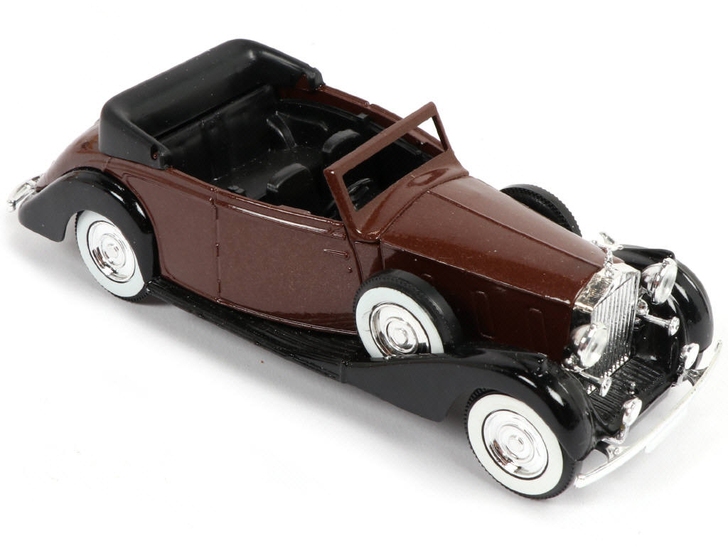 Lot 326 - EDITIONS HACHETTE (FRANCE) (12)