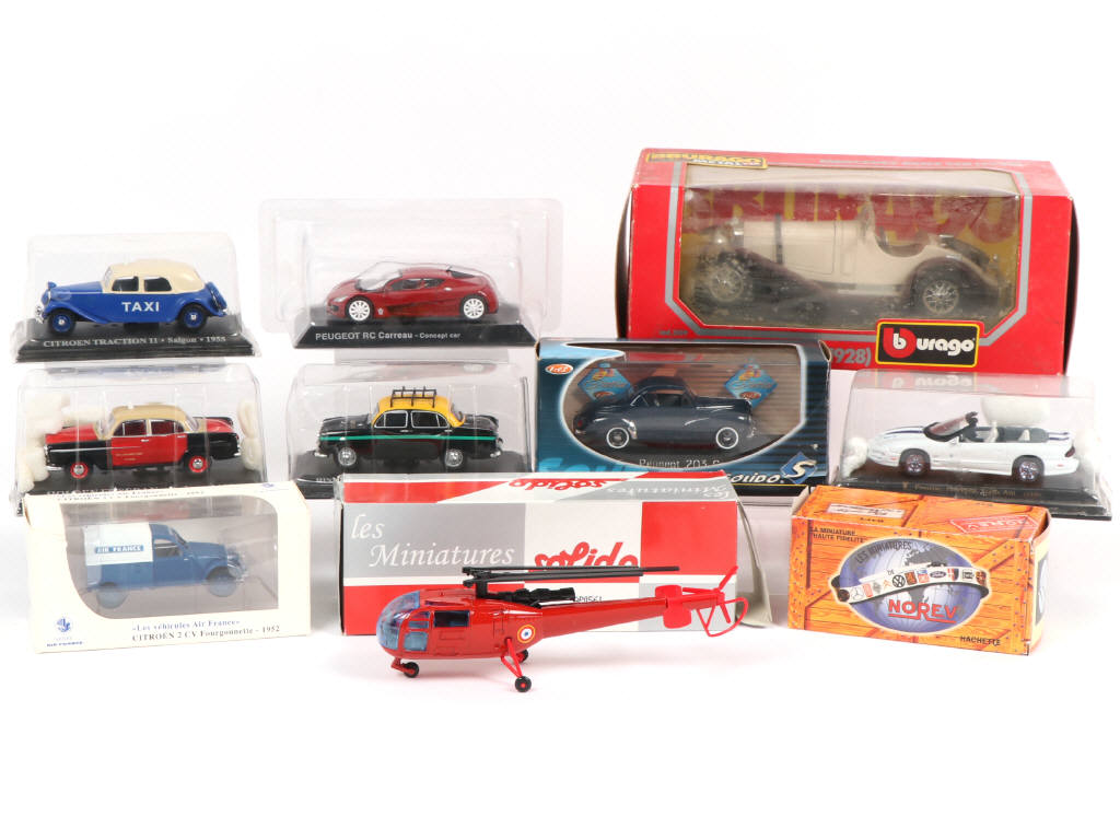 Lot 76 - DIVERS (10)