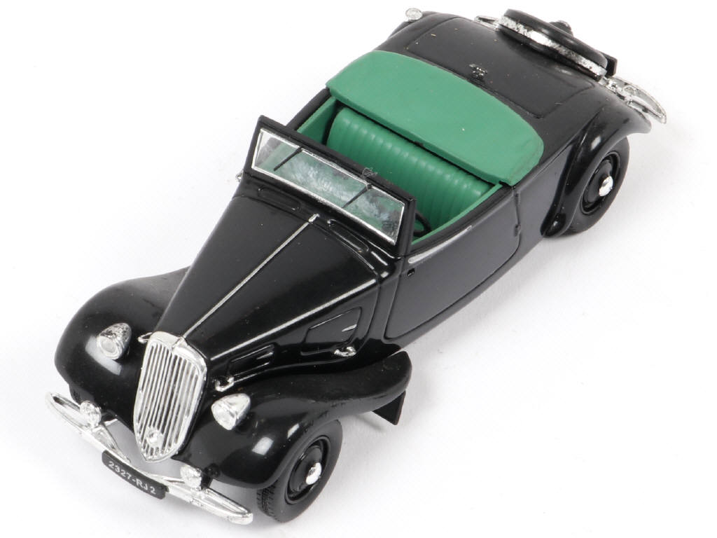 Lot 130 - DIVERS (16)