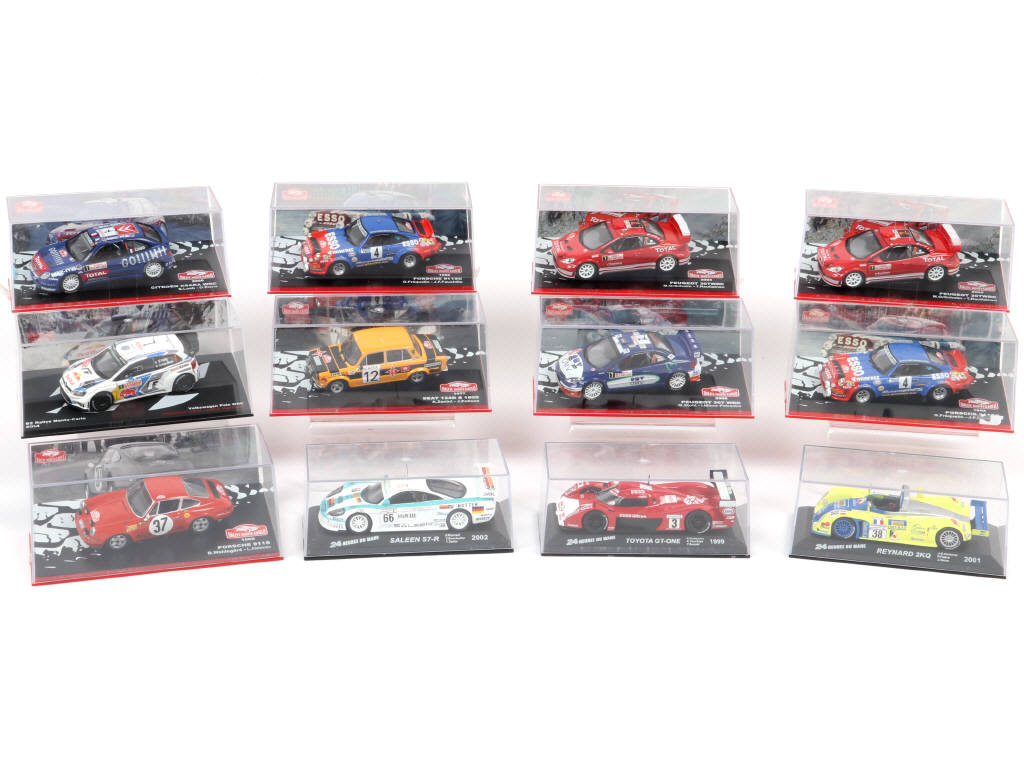 Lot 108 - DIVERS (12)