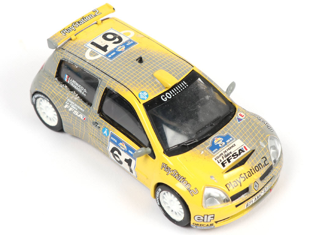 Lot 142 - DIVERS (18)