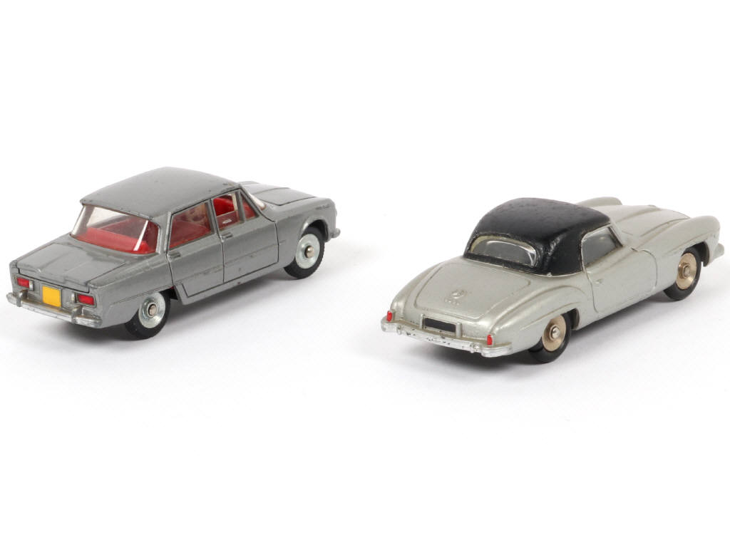 Lot 264 - DINKY TOYS (FRANCE) (2)