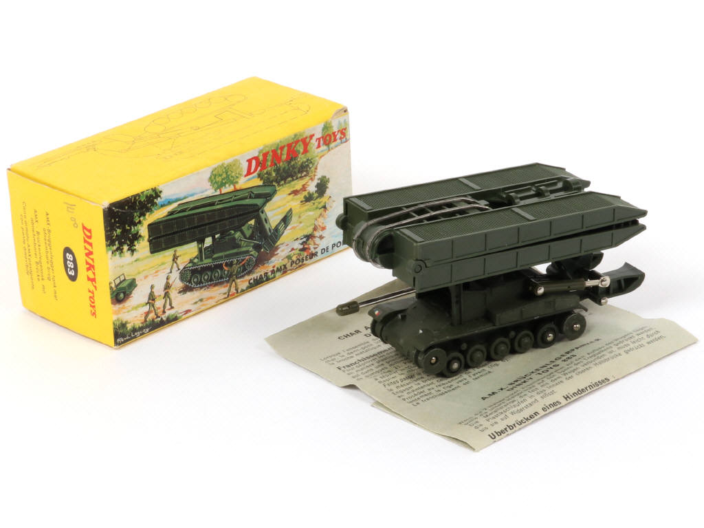 Lot 258 - DINKY TOYS (FRANCE) (1)