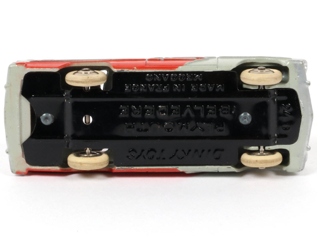 Lot 224 - DINKY TOYS (FRANCE) (1)