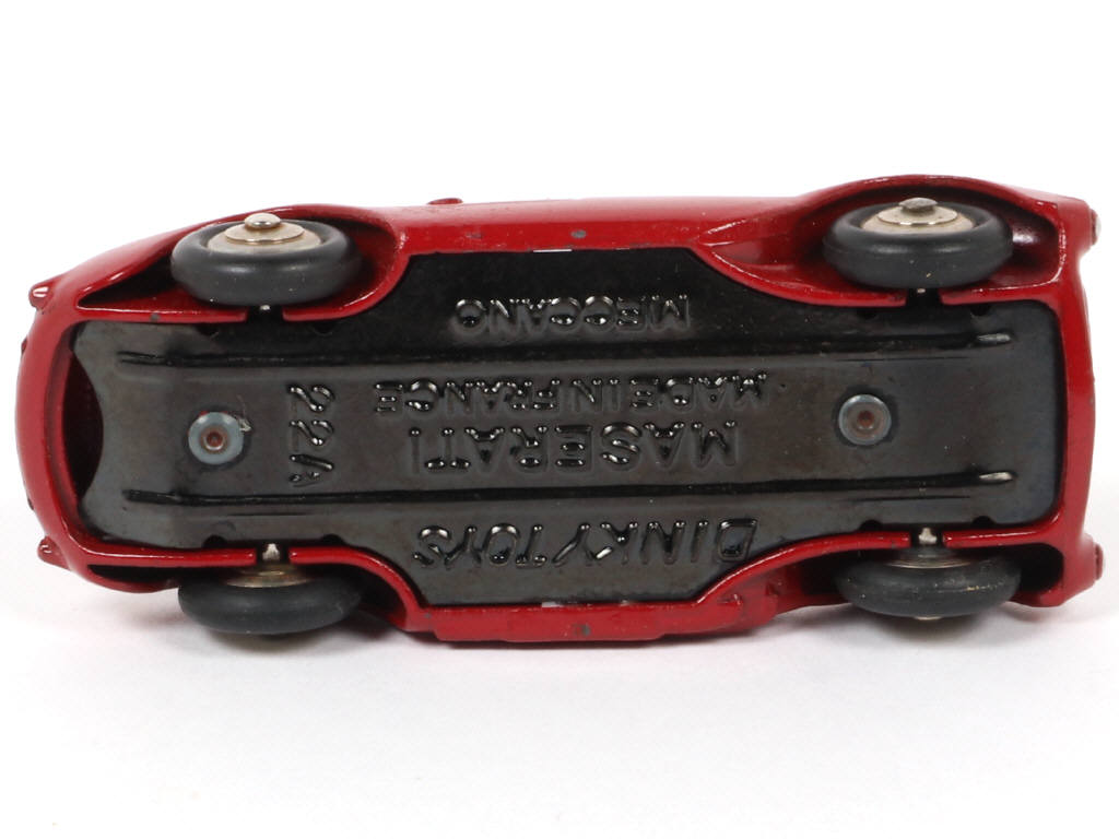 Lot 219 - DINKY TOYS (FRANCE) (1)