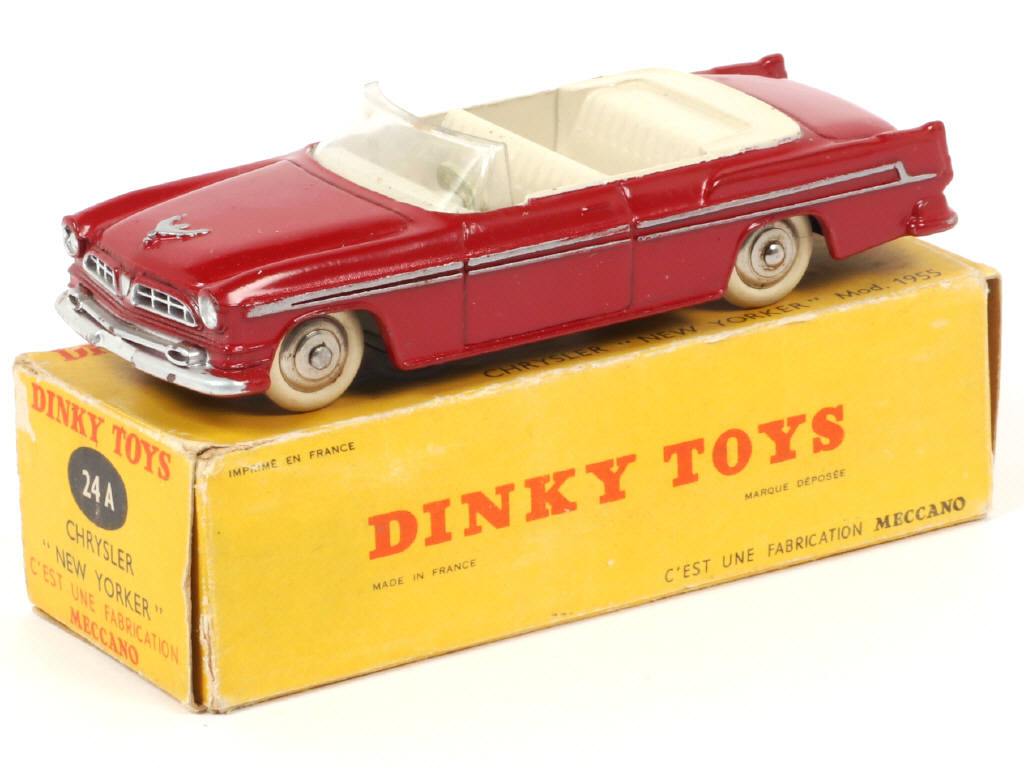 Lot 222 - DINKY TOYS (FRANCE) (1)