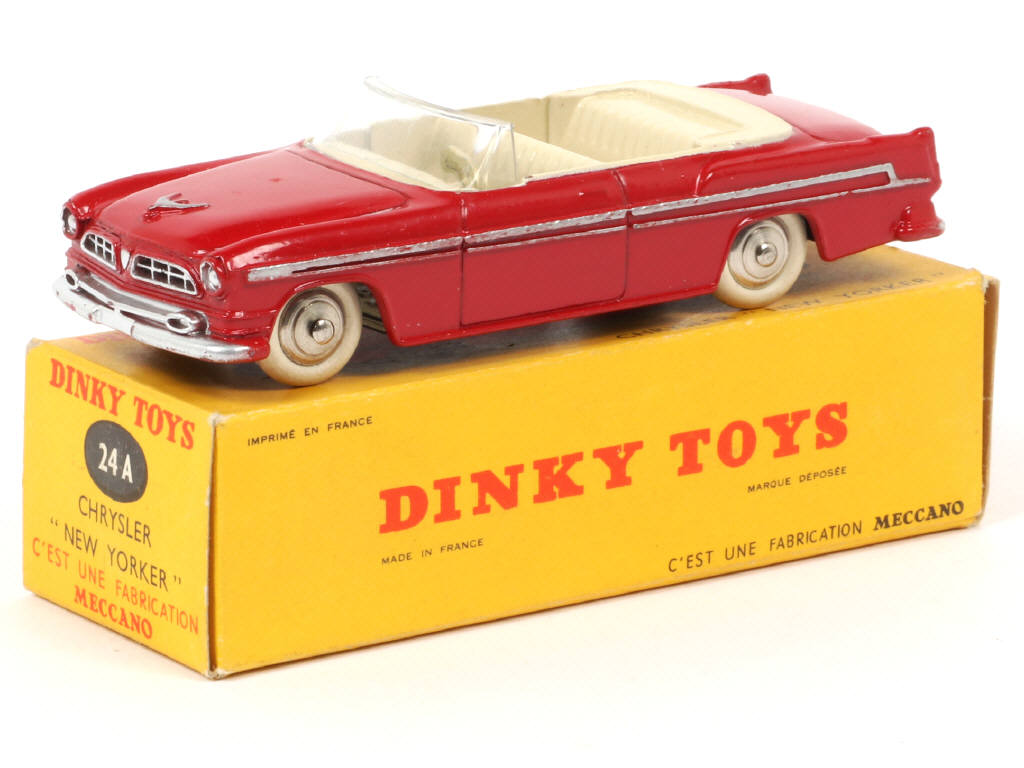 Lot 220 - DINKY TOYS (FRANCE) (1)