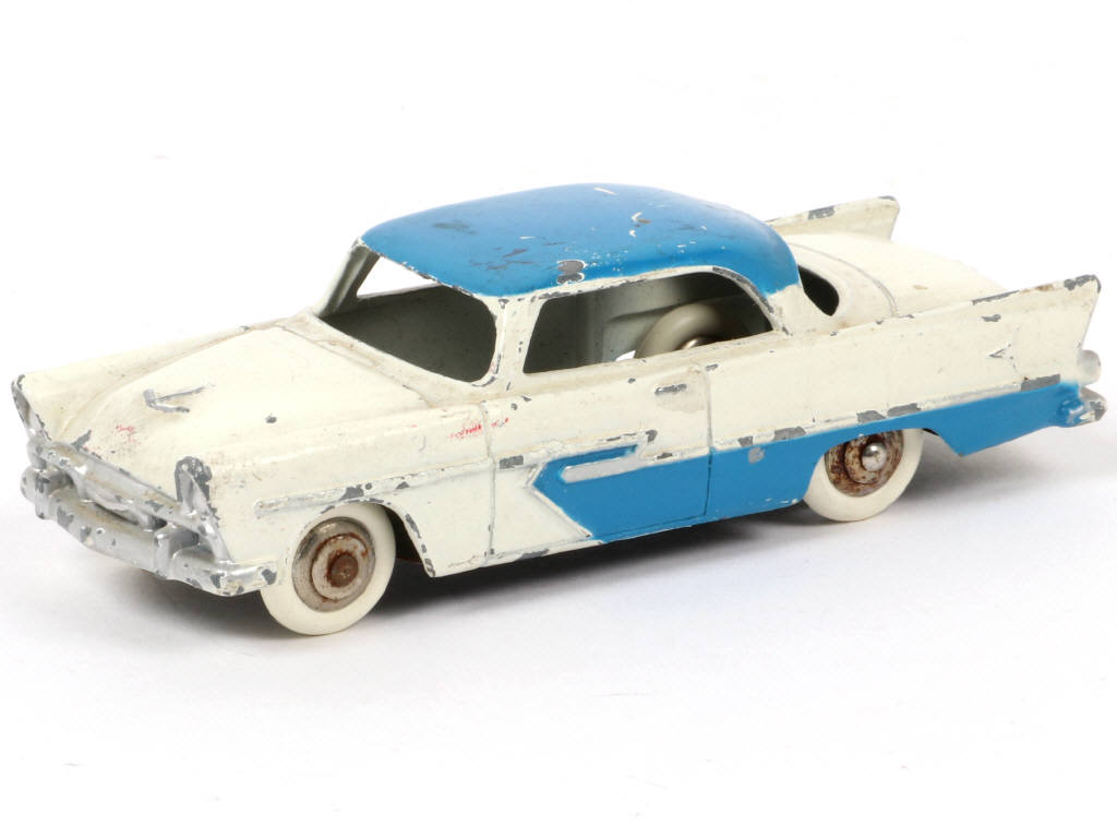 Lot 191 - DINKY TOYS (FRANCE) (1)