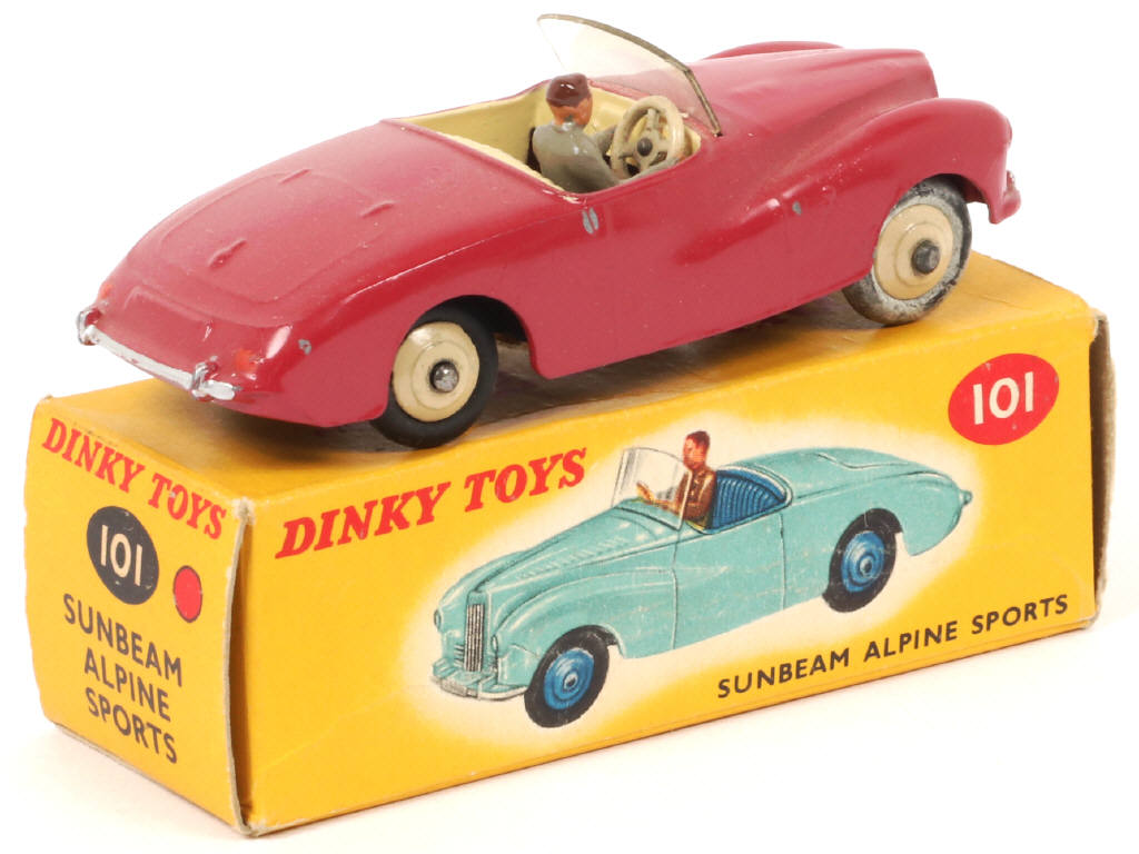 Lot 82 - DINKY TOYS (GB) (1)
