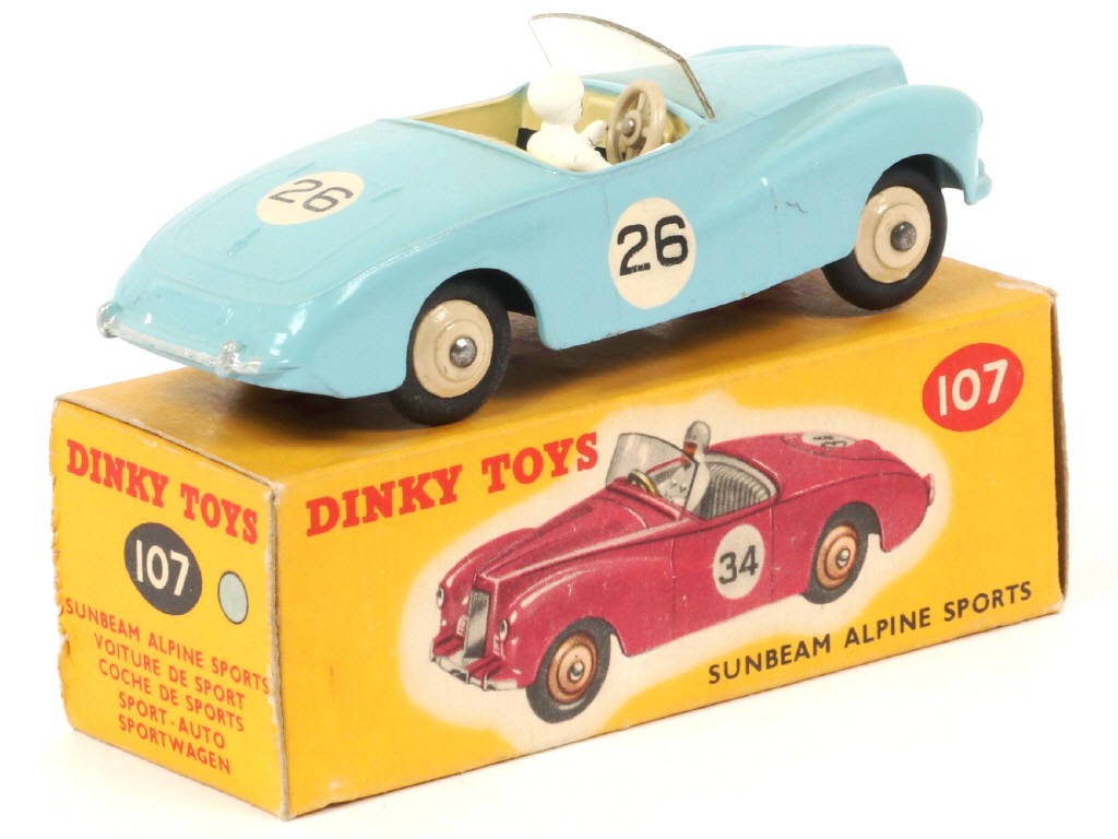 Lot 74 - DINKY TOYS (GB) (1)