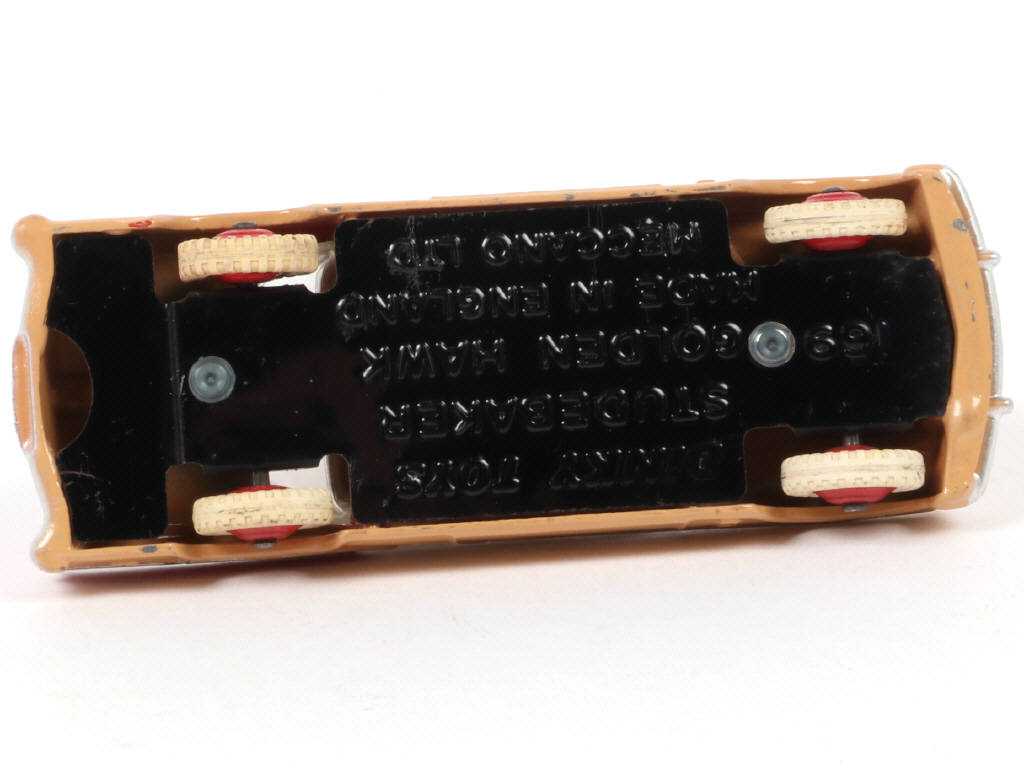 Lot 101 - DINKY TOYS (GB) (1)