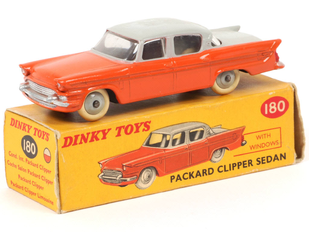 Lot 109 - DINKY TOYS (GB) (1)