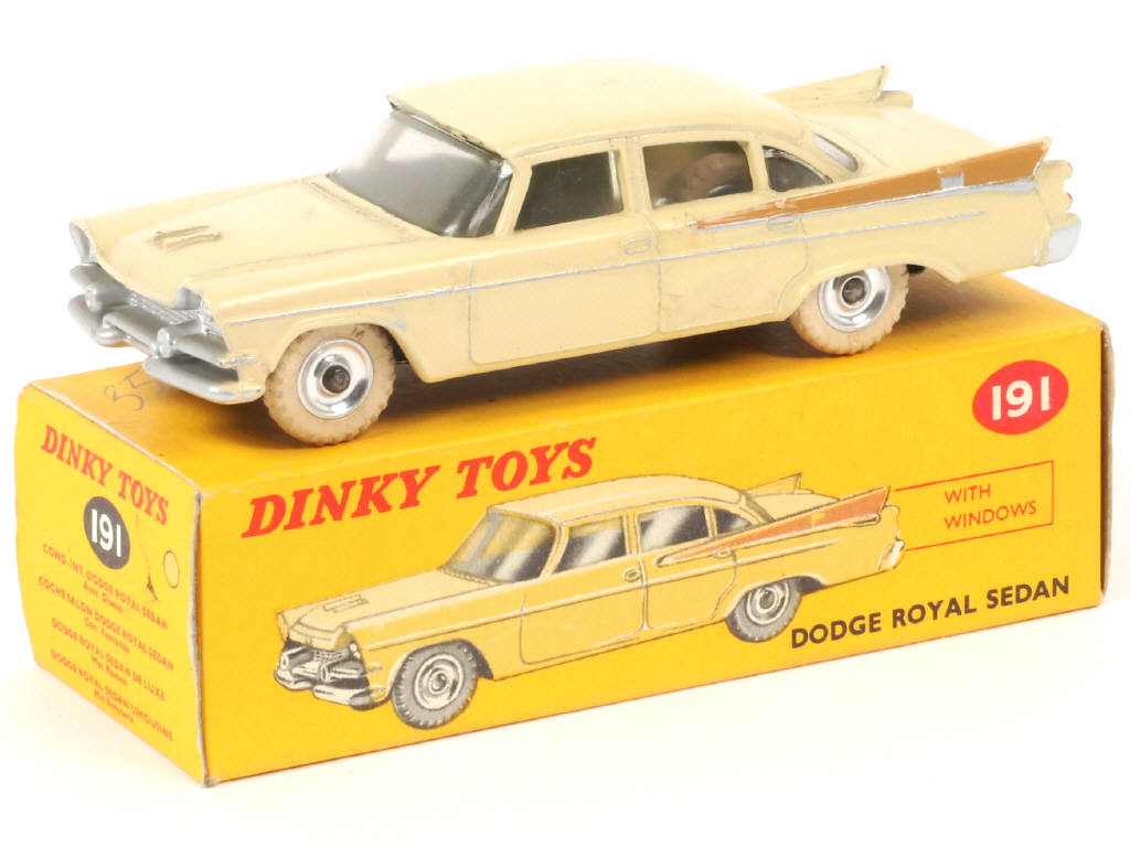 Lot 118 - DINKY TOYS (GB) (1)