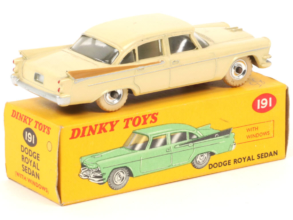 Lot 118 - DINKY TOYS (GB) (1)