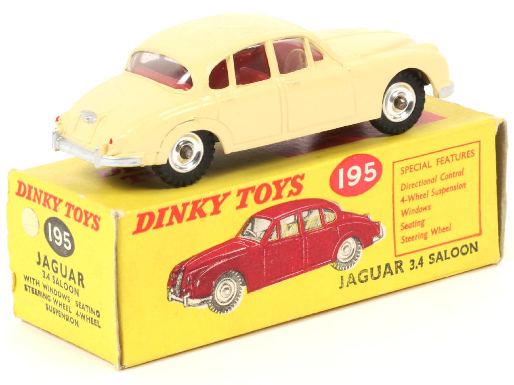Lot 122 - DINKY TOYS (GB) (1)