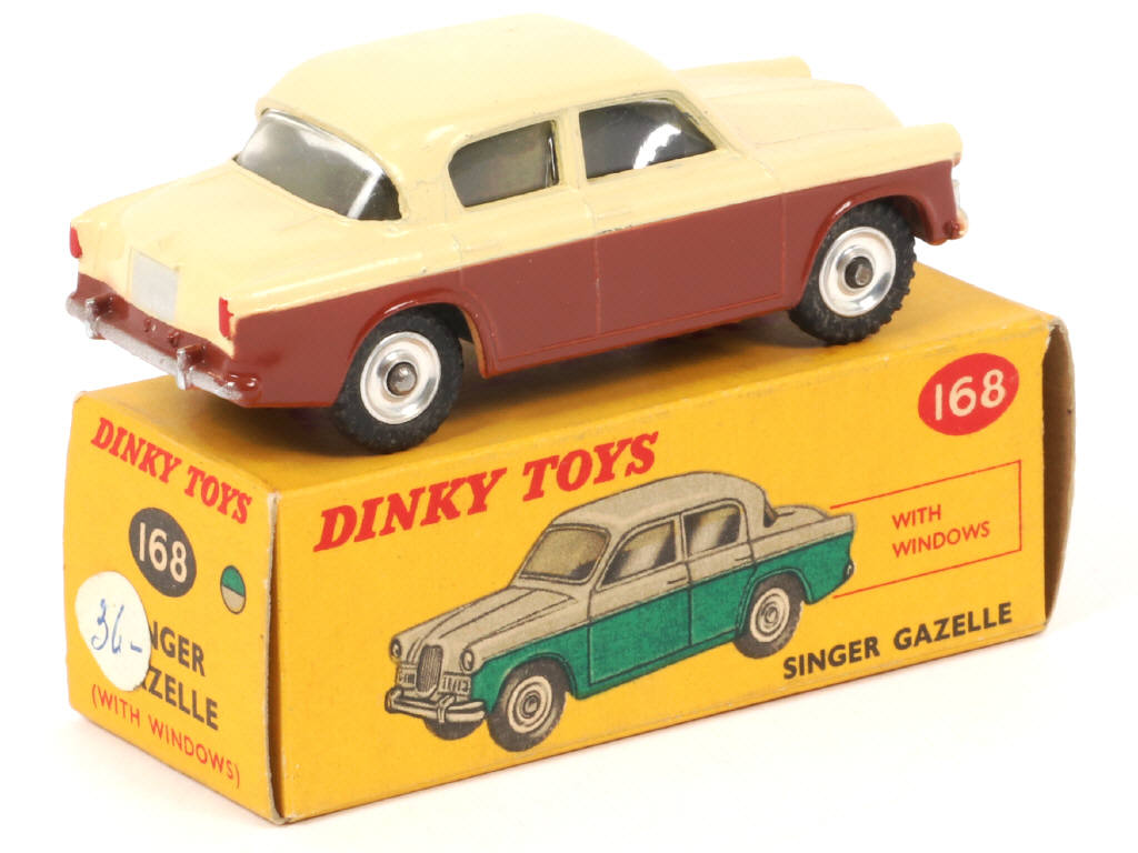 Lot 97 - DINKY TOYS (GB) (1)