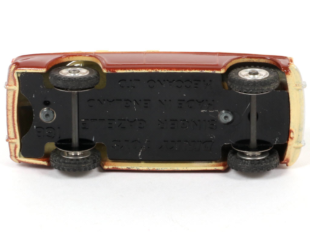Lot 97 - DINKY TOYS (GB) (1)