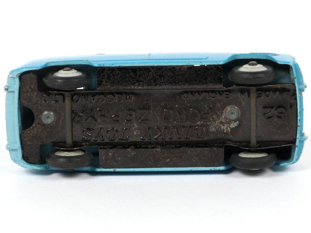 Lot 93 - DINKY TOYS (GB) (1)