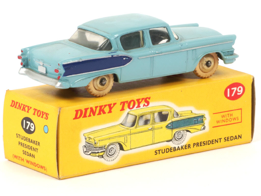 Lot 107 - DINKY TOYS (GB) (1)