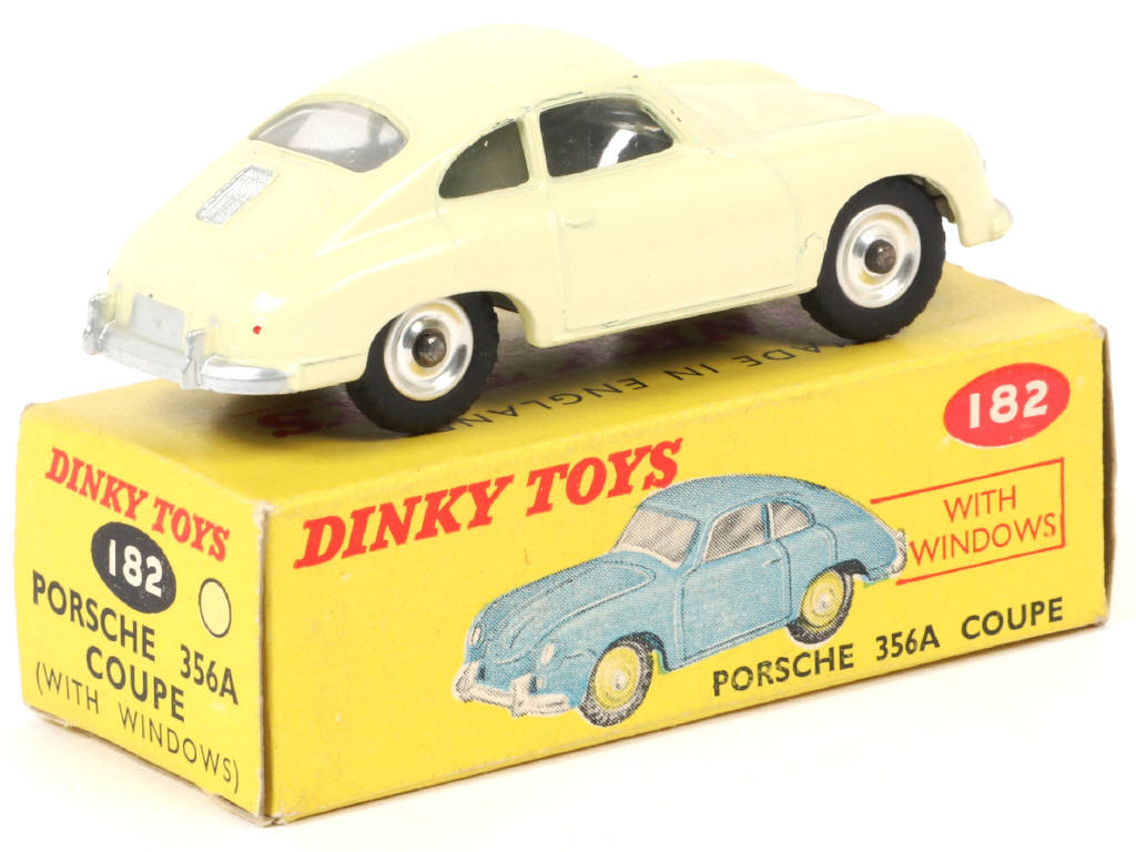 Lot 116 - DINKY TOYS (GB) (1)