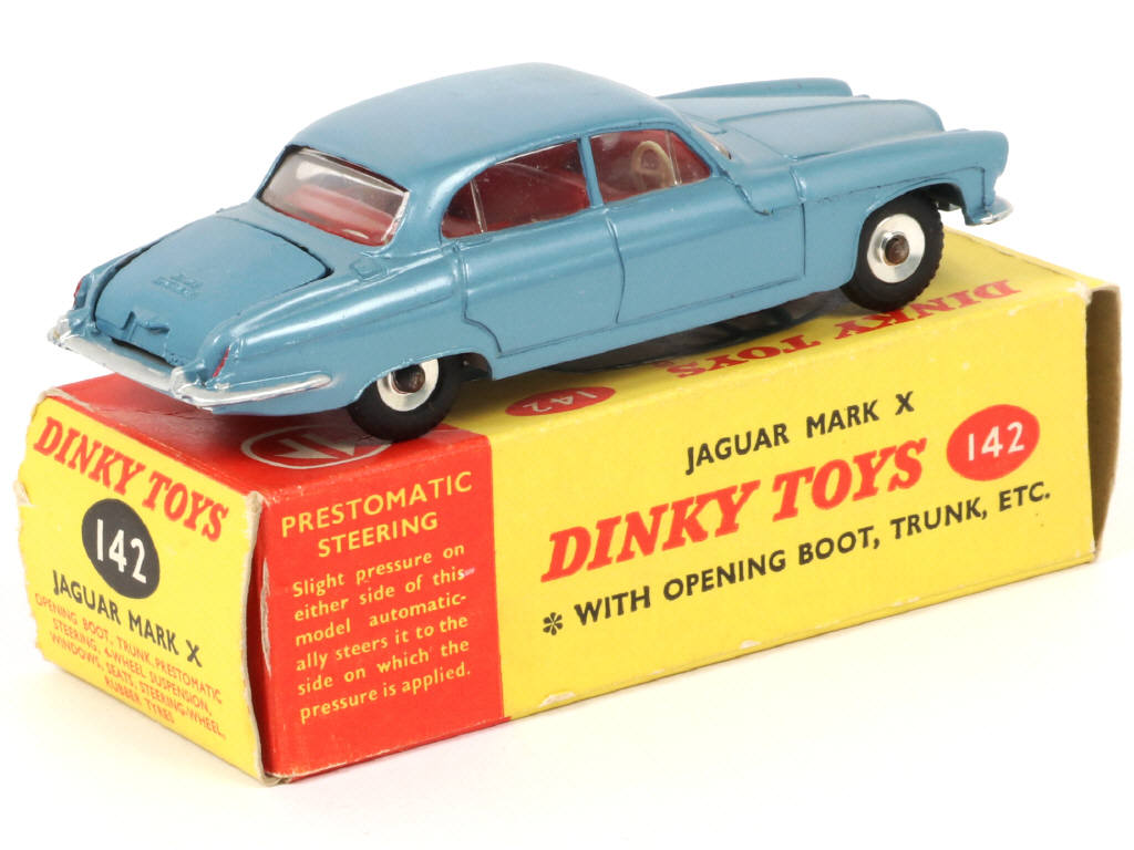 Lot 136 - DINKY TOYS (GB) (1)