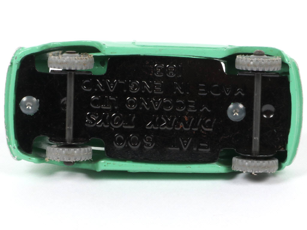 Lot 111 - DINKY TOYS (GB) (1)