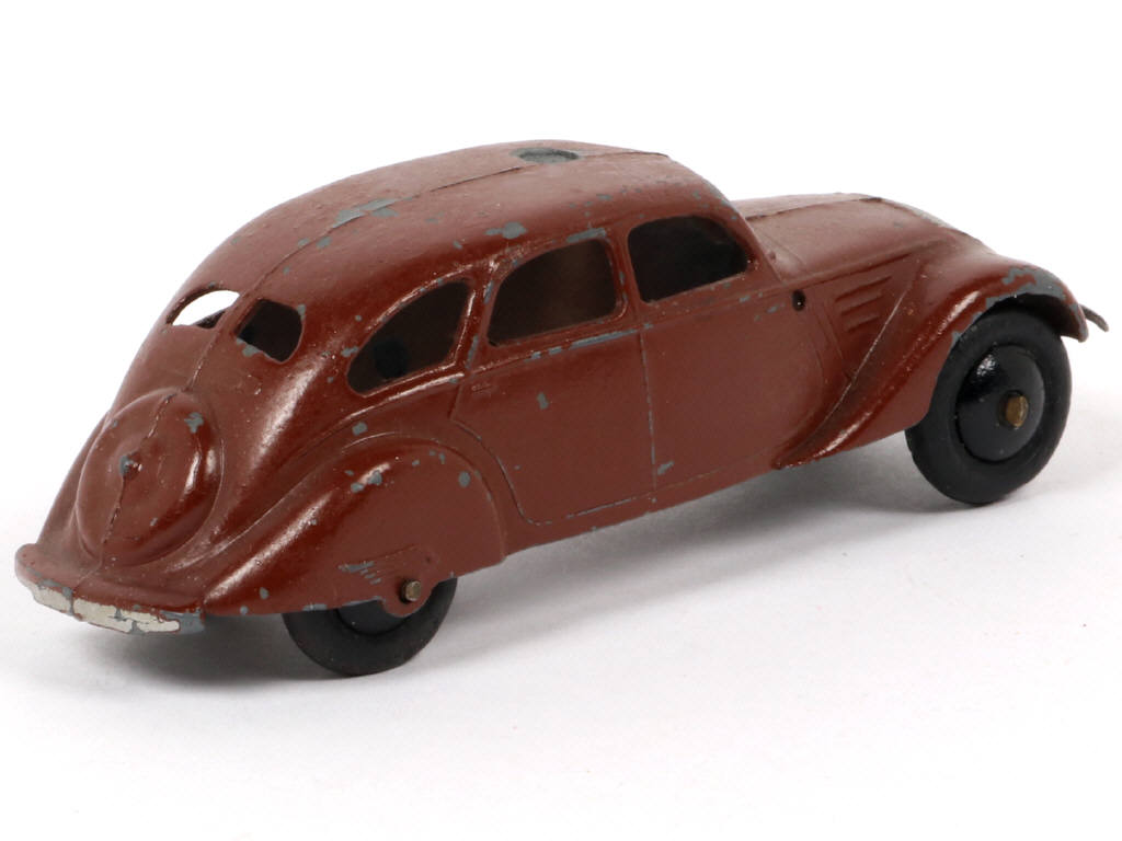 Lot 163 - DINKY TOYS (FRANCE) (1)