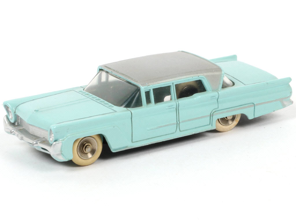 Lot 194 - DINKY TOYS (FRANCE) (1)