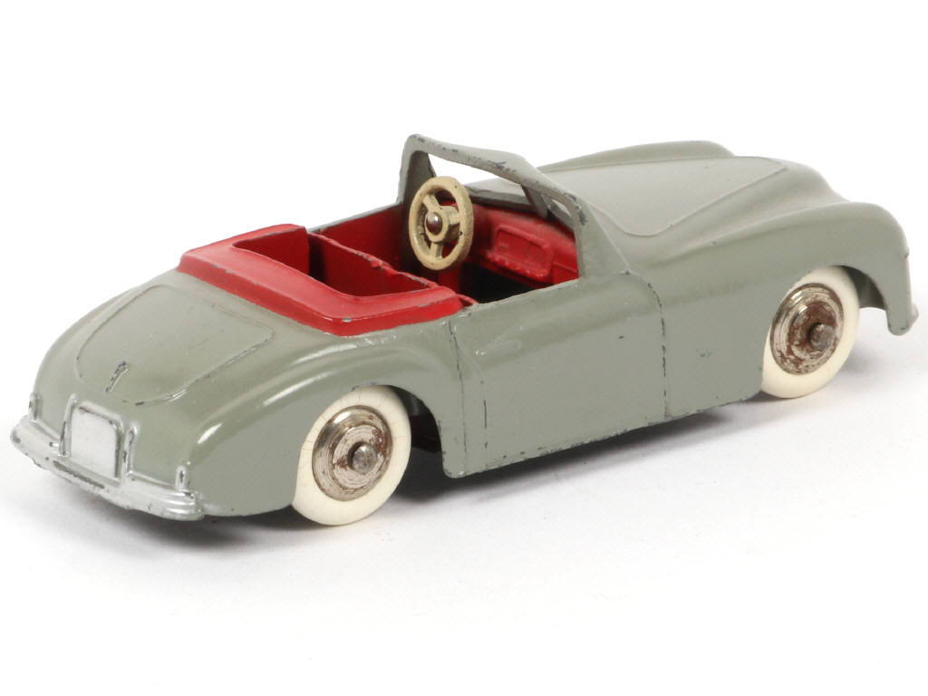 Lot 190 - DINKY TOYS (FRANCE) (1)