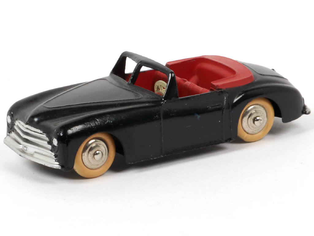 Lot 185 - DINKY TOYS (FRANCE) (1)