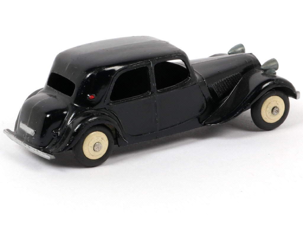 Lot 174 - DINKY TOYS (FRANCE) (1)
