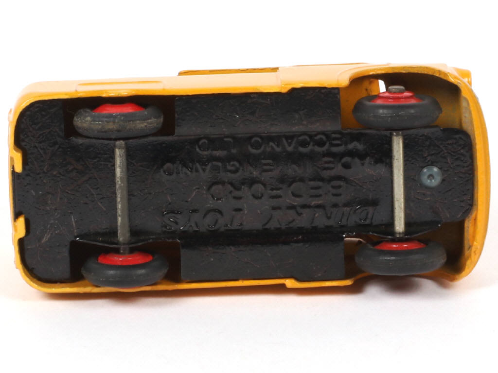 Lot 152 - DINKY TOYS (GB) (1)