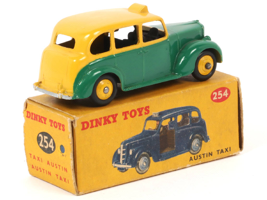 Lot 144 - DINKY TOYS (GB) (1)