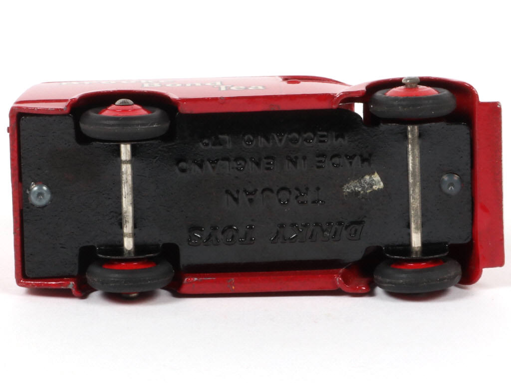 Lot 151 - DINKY TOYS (GB) (1)