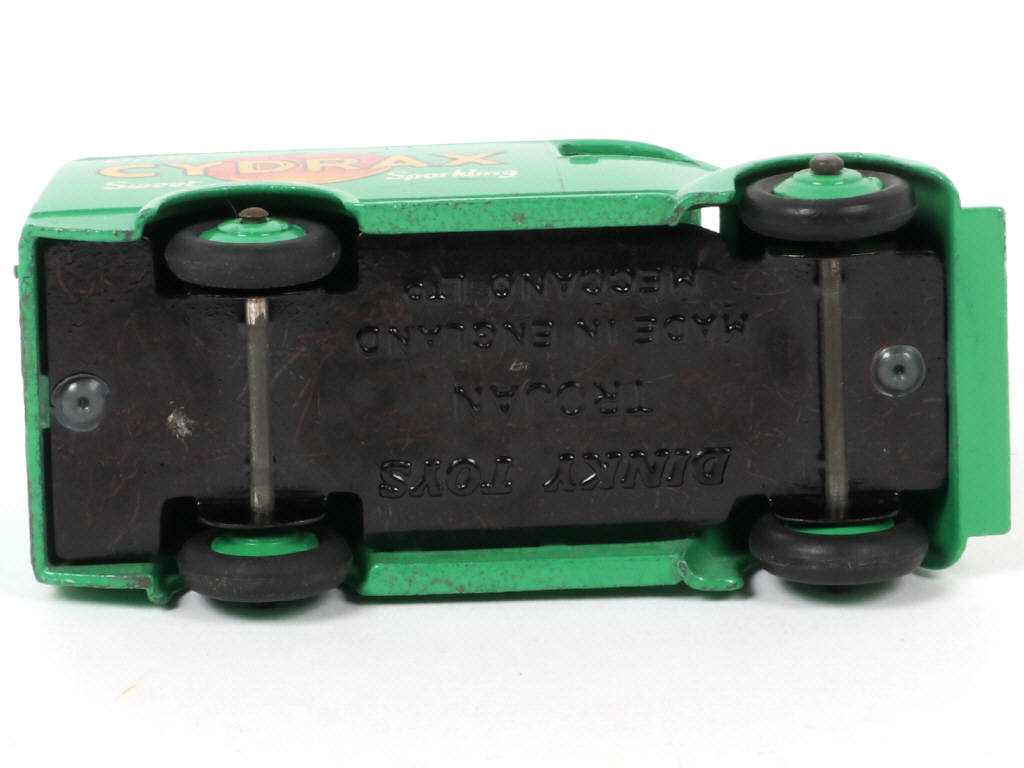 Lot 150 - DINKY TOYS (GB) (1)
