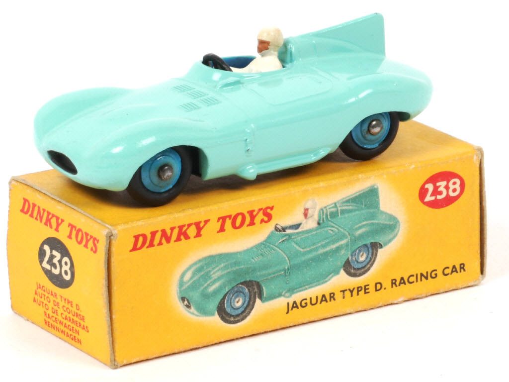 Lot 499 - DINKY TOYS (GB) (1)