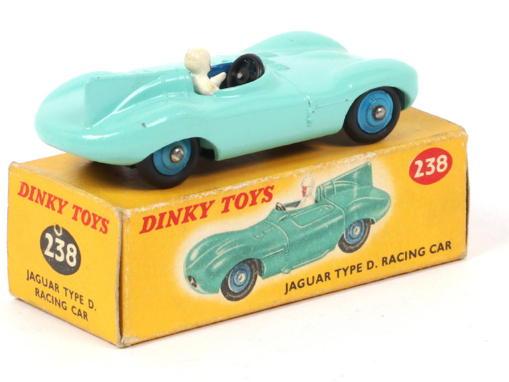 Lot 499 - DINKY TOYS (GB) (1)