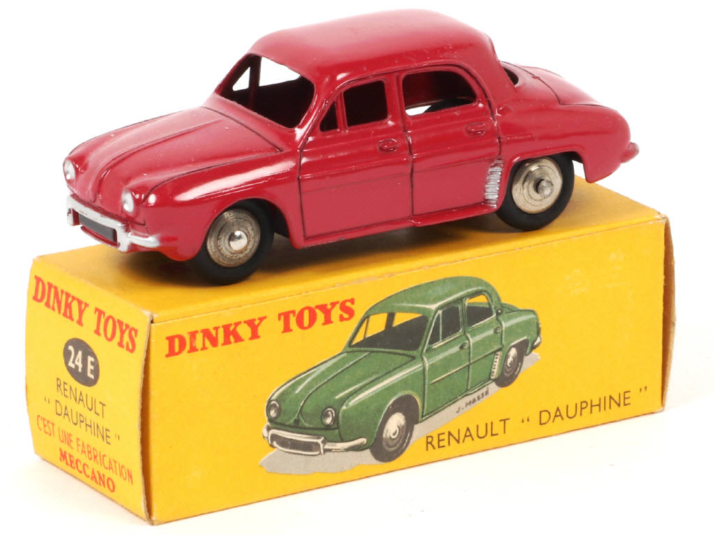 Lot 378 - DINKY TOYS (FRANCE) (1)