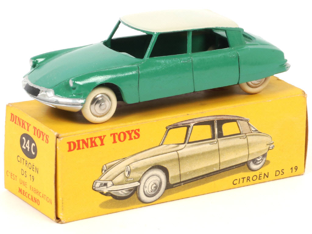 Lot 368 - DINKY TOYS (FRANCE) (1)