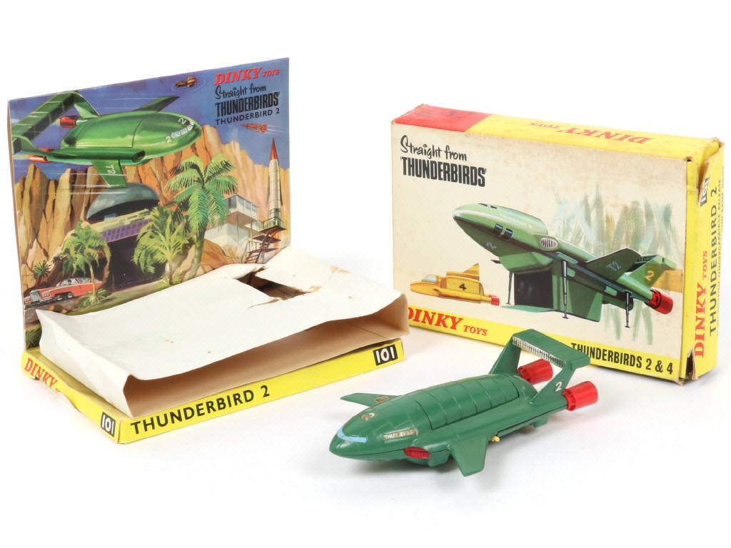 Lot 526 - DINKY TOYS (GB) (1)