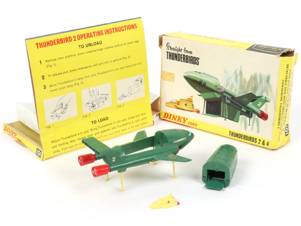 Lot 526 - DINKY TOYS (GB) (1)