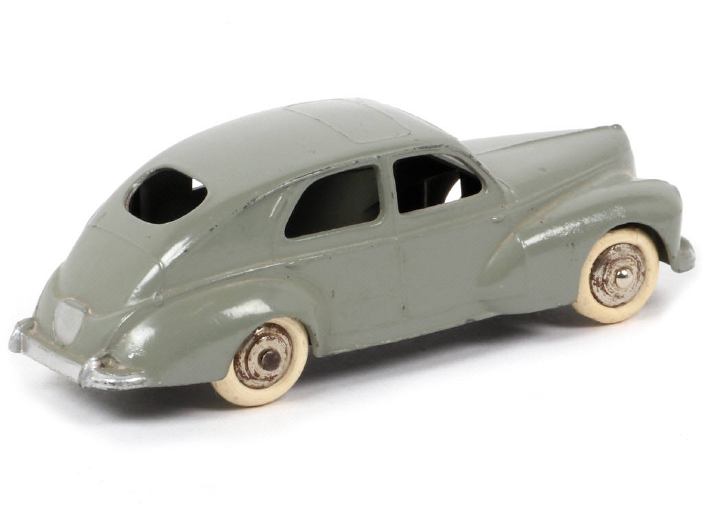 Lot 356 - DINKY TOYS (FRANCE) (1)