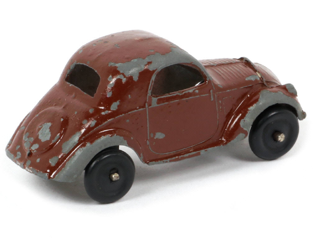 Lot 342 - DINKY TOYS (FRANCE) (1)