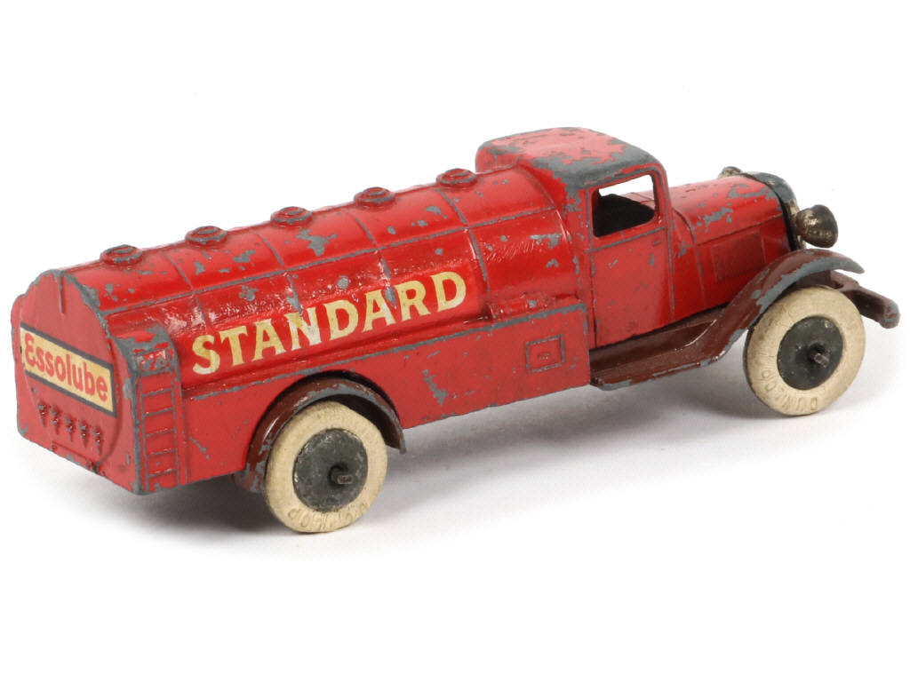 Lot 447 - DINKY TOYS (FRANCE) (1)