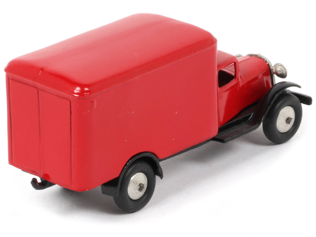 Lot 318 - CLUB DINKY FRANCE (1)