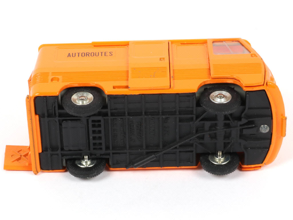 Lot 468 - DINKY TOYS (FRANCE) (1)