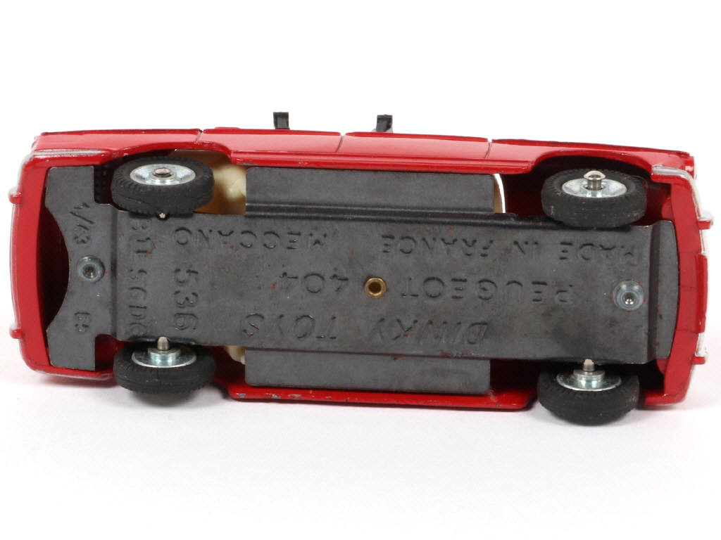 Lot 425 - DINKY TOYS (FRANCE) (1)